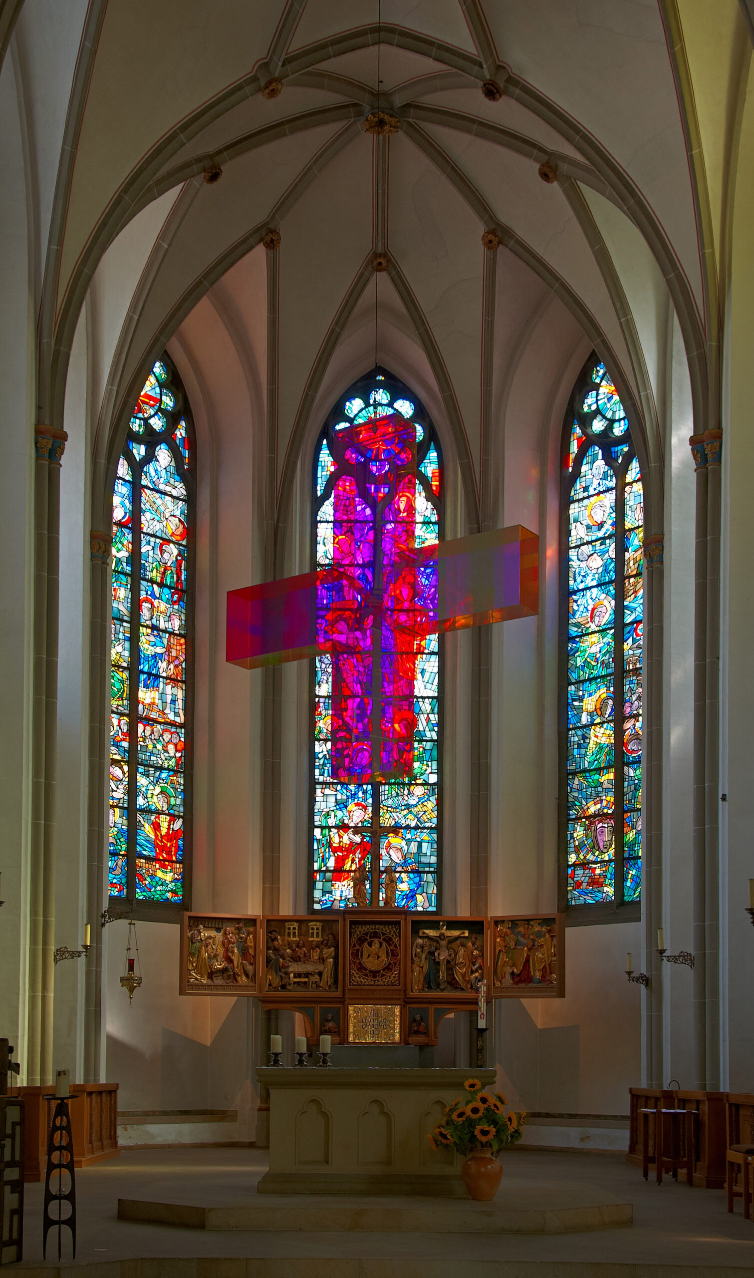 Lichtkreuz in der Propsteikirche St. Peter und Paul, Bochum